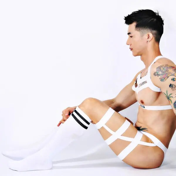 Full Body Strap and Harness Go Kink